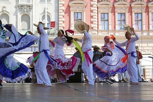 Members of folk groups Colombia Folklore Foundation from Santiago de Cali, Colombia during the 48th International Folklore Festival in center of Zagreb,Croatia on July 16,2014 — Stock Photo, Image