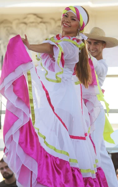 santiago de cali, Kolombiya Merkezi Zagreb, Hırvatistan-Temmuz 48 Uluslararası Folklor Festivali sırasında halk grupları Kolombiya folklor Vakfı üyeleri 16,2014