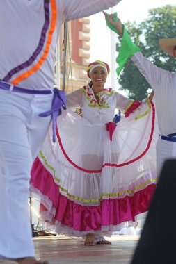 Kolombiya folklor Vakfı'ndan santiago de cali, Kolombiya Merkezi Zagreb, Hırvatistan-Temmuz 48 Uluslararası Folklor Festivali sırasında grup üyeleri halk 17,2014