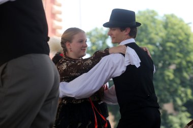 salgotarjan, Macaristan Merkez Zagrep, Hırvatistan 19 Temmuz 2014 tarihinde 48 Uluslararası Folklor Festivali sırasında gelen halk grupları nograd üyeleri