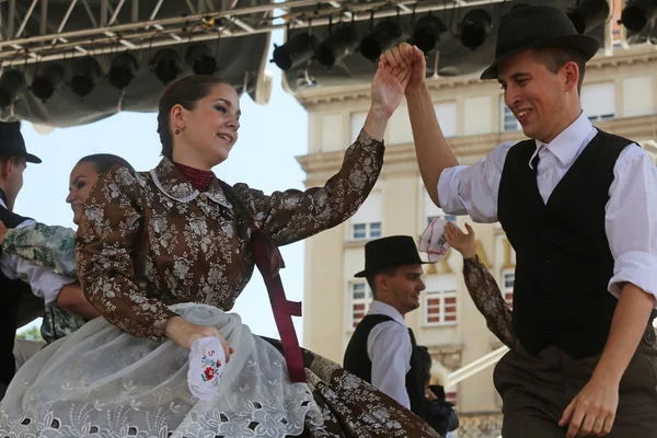 Salgotarjan, Macaristan Merkez Zagrep, Hırvatistan 19 Temmuz 2014 tarihinde 48 Uluslararası Folklor Festivali sırasında gelen halk grupları nograd üyeleri — Stok fotoğraf