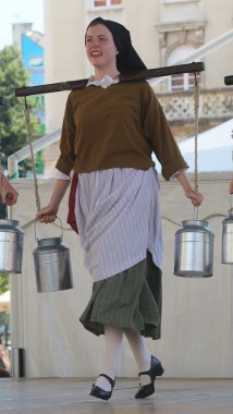 hasselt (flanders), folklor gurubu de boezeroenen Belçika'dan Zagreb Merkezi 48 Uluslararası Folklor Festivali sırasında grup üyeleri halk