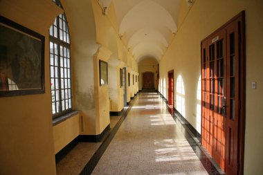 Hırvatistan 'ın Cernik kentindeki Fransisken manastırı