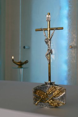 Hırvatistan 'ın Sibenik kentindeki Fransisken Kız Kardeşler Topluluğu Manastırı' ndaki şapele geçin.