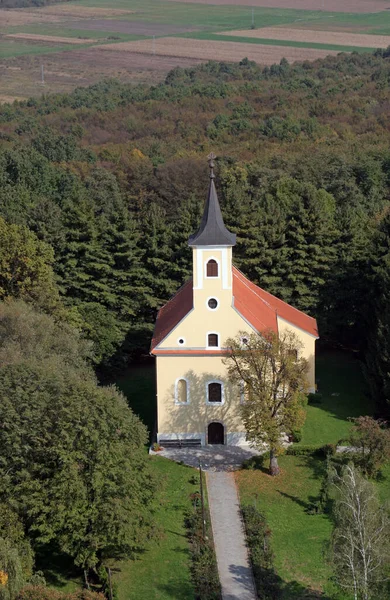 Kostel Jana Apoštola Evangelisty Cerje Chorvatsko — Stock fotografie