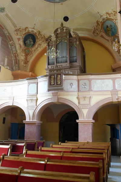 Церква Успіння Богородиці Златарі Хорватія — стокове фото