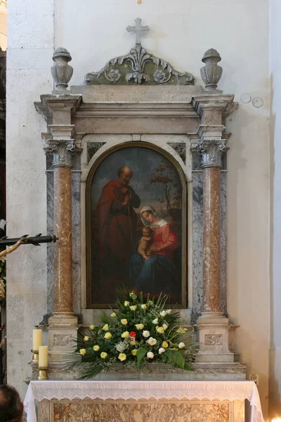 Altar Sagrada Família Igreja Paroquial Nossa Senhora Fora Cidade Sibenik — Fotografia de Stock