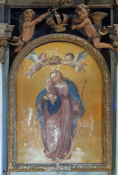 雪の聖母 クロアチアのVolavjeの雪の教会の聖母の主祭壇に祭壇画 — ストック写真