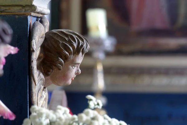 Engel Statue Auf Dem Altar Der Heiligen Maria Der Kirche — Stockfoto