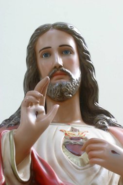 İsa 'nın Kutsal Kalbi, Hırvatistan' ın başkenti Zagreb 'in Retkovec kentindeki St. Paul kilisesinde heykel