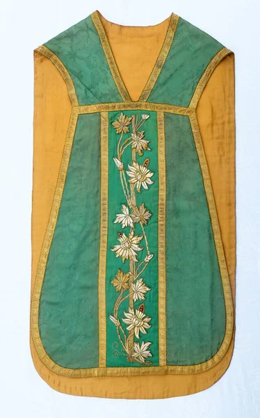 Ouro Bordado Igreja Chasubles — Fotografia de Stock