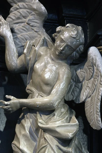 天使像 クロアチア ザグレブのカメニタ ヴラタの聖母礼拝堂 — ストック写真