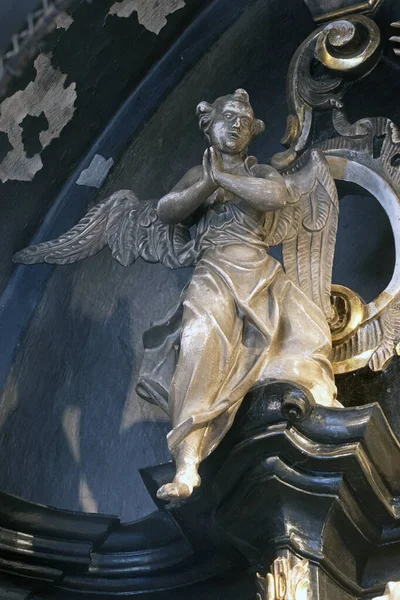 Estatua Ángel Capilla Nuestra Señora Kamenita Vrata Puerta Piedra Zagreb — Foto de Stock