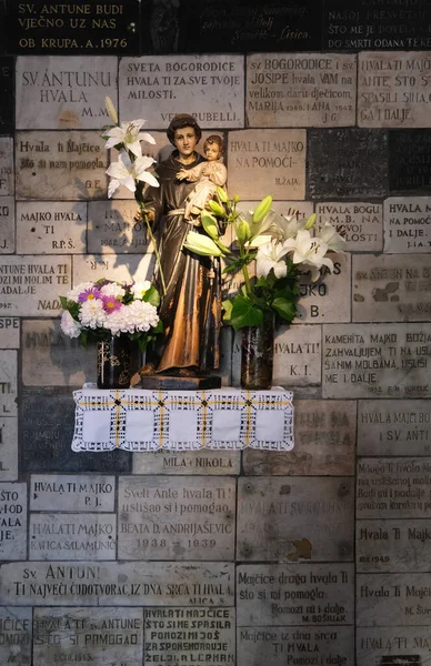 San Antonio Padua Estatua Capilla Nuestra Señora Kamenita Vrata Puerta —  Fotos de Stock