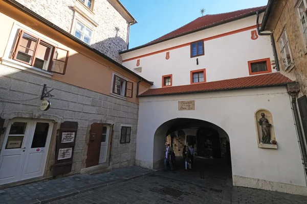 有名な石門 カメニータ ヴラタ 中世の建造物 クロアチアのザグレブの上町にある5つの最初の都市の門のうち最後のもの — ストック写真