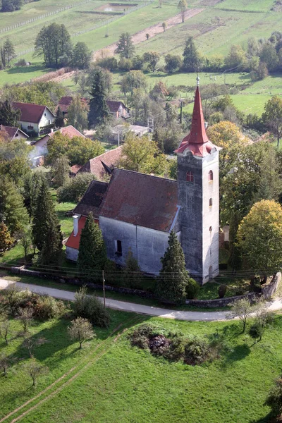 Церква Святого Івана Хрестителя Горні Єленській Хорватія — стокове фото