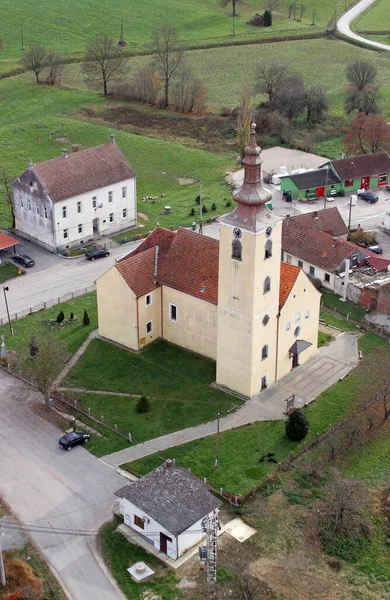 クロアチア シルクベナの聖母マリア訪問教区教会 — ストック写真