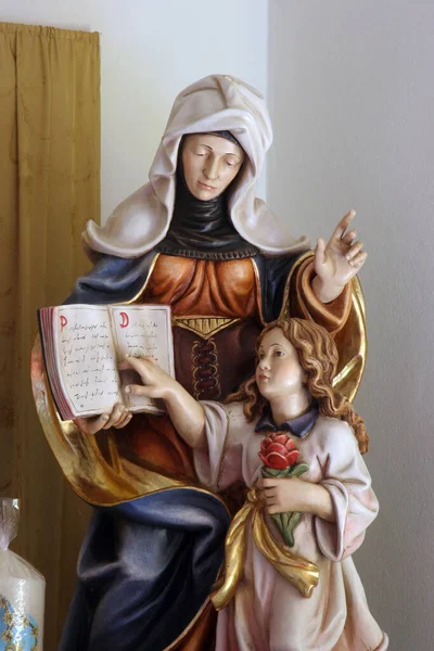 Educația Fecioarei Maria Statuie Biserica Adormirii Maicii Domnului Din Gora — Fotografie, imagine de stoc