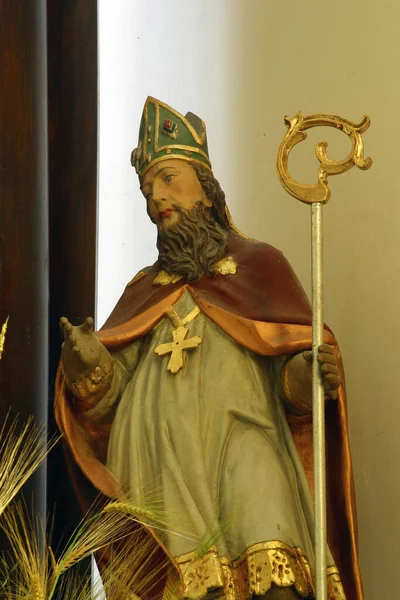 Άγαλμα Του Αγίου Επί Του Υψηλού Βωμού Στην Εκκλησία Της — Φωτογραφία Αρχείου