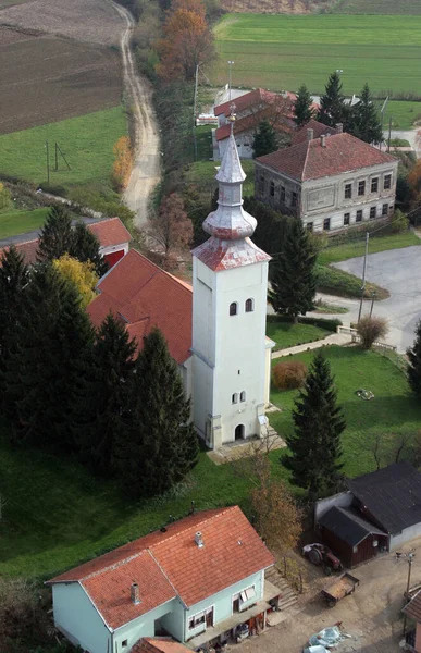 Ενοριακή Εκκλησία Του Αγίου Γεωργίου Στο Ντούντιτς Της Κροατίας — Φωτογραφία Αρχείου