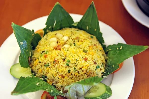 Rice in lotus leaf