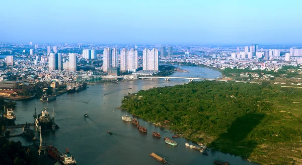 Vista de la ciudad de Ho Chi Minh desde la torre financiera Bitexco . — Foto de Stock