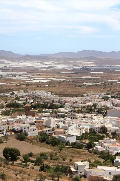 Typisk andalusisk by i södra Spanien. — Stockfoto