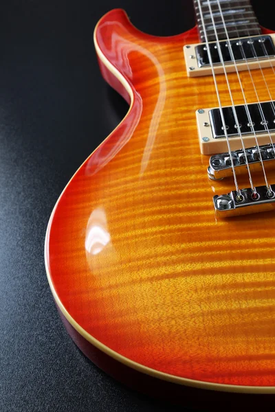 Cherry sunburst electric guitar — Stock Photo, Image