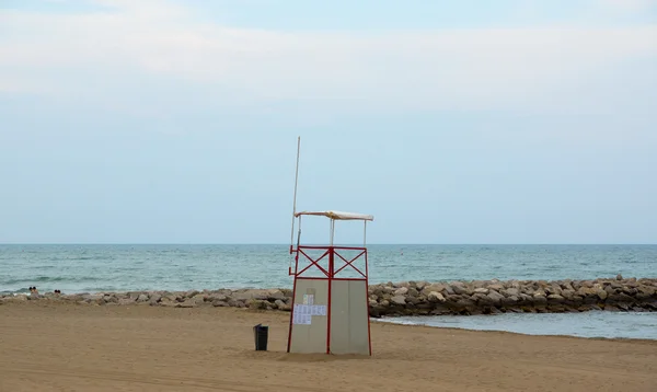 Torre de salvavidas vacía — Foto de Stock