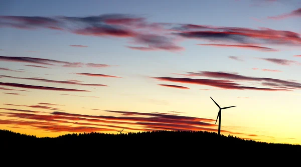 Sonnenuntergang-Windmühlen — Stockfoto