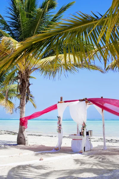 Wedding ceremony on the beach — Stock Photo, Image