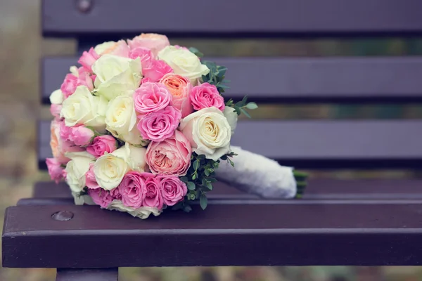 Ramo de novia rosa — Foto de Stock
