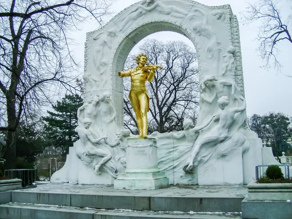 Johan Strauss stutue em Viena — Fotografia de Stock