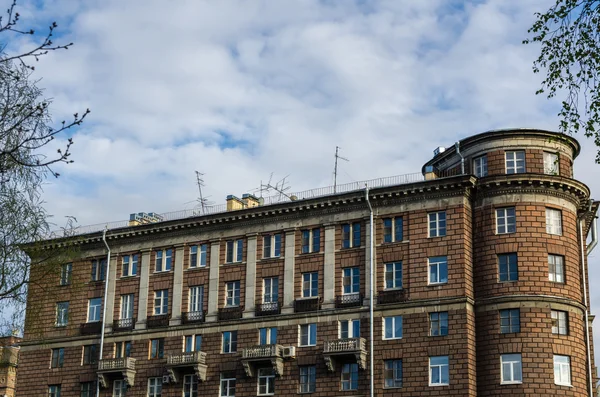 Modern residential building — Stock Photo, Image