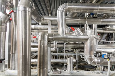 bir bina ile servisleri