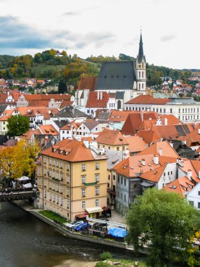 leyleklerin cesky krumlov içinde görüntüleyin