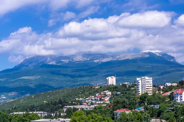 Şehir Aluşta üzerinde göster — Stok fotoğraf