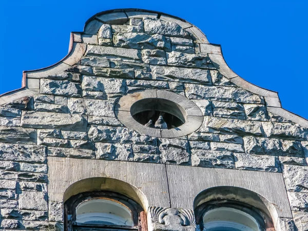 Fechar de edifício antigo em Vyborg — Fotografia de Stock