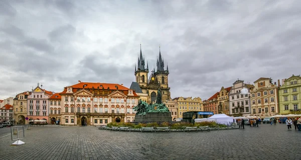 Vista sobre Staromestke namesti em Praga — Fotografia de Stock