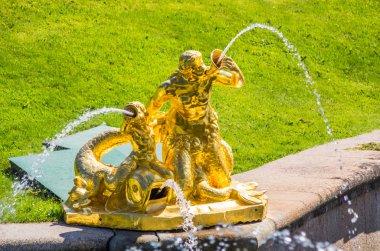 peterhof yılında altın heykeli
