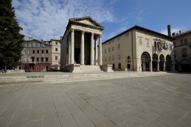 Augustus Tapınağı (Pula)