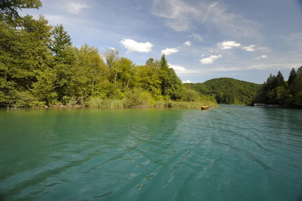 プリトヴィツェ湖群国立公園 (クロアチア) — ストック写真