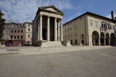 Augustus Tapınağı (Pula)