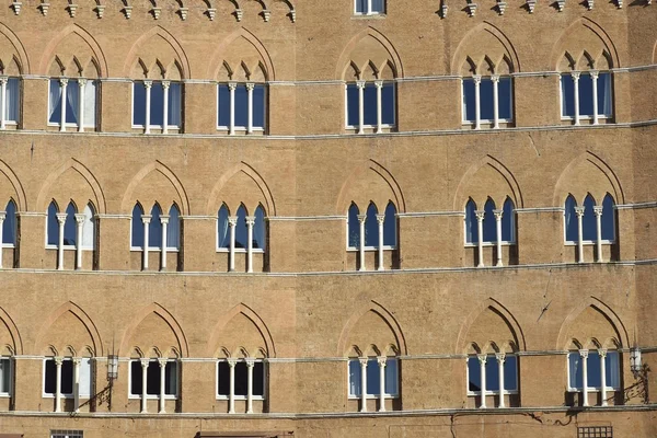 Palazzo Sansedoni (Siena) – stockfoto