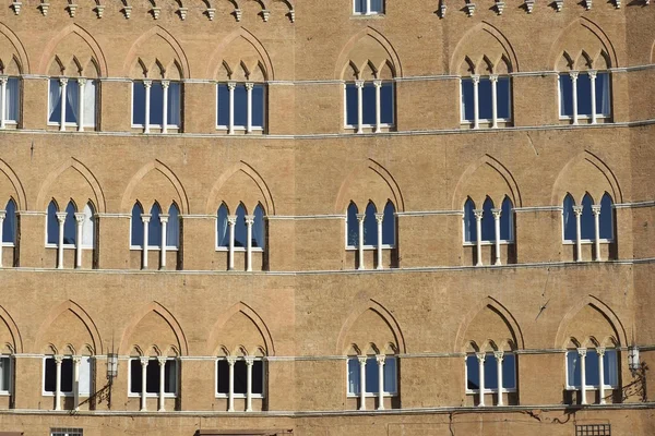 Palazzo Sansedoni (Siena) – stockfoto