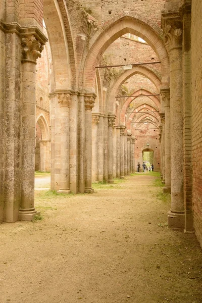 Klostret San Galgano i Italien — Stockfoto