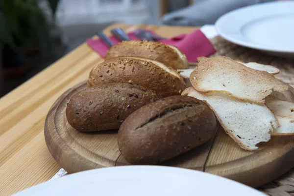 Pão de trigo e centeio — Fotografia de Stock