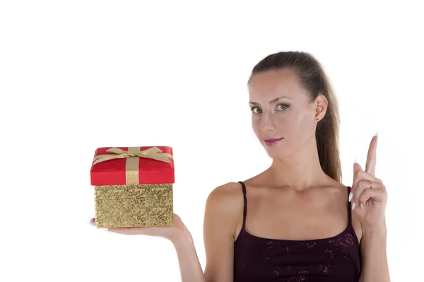 Mädchen mit Geschenkbox — Stockfoto