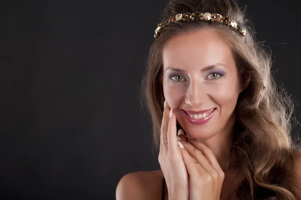 Portrait of a young beautiful woman — Stock Photo, Image