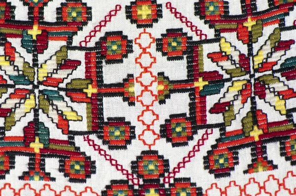Fragmento do tradicional bordado ucraniano — Fotografia de Stock